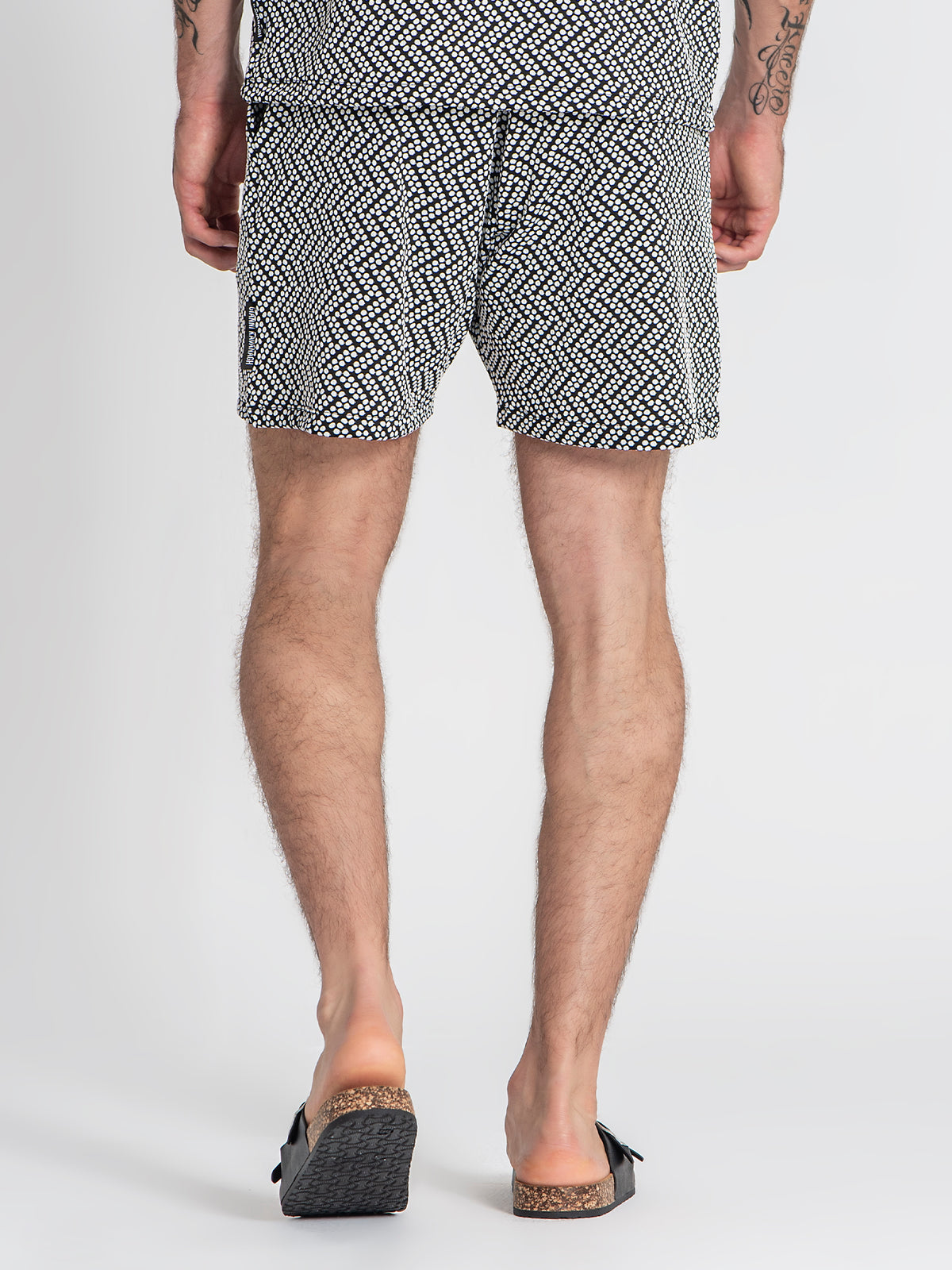 shorts / Black Vibration Shorts